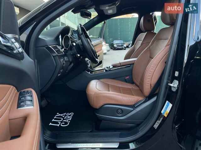 Черный Мерседес GLE-Class Coupe, объемом двигателя 3 л и пробегом 130 тыс. км за 40900 $, фото 49 на Automoto.ua