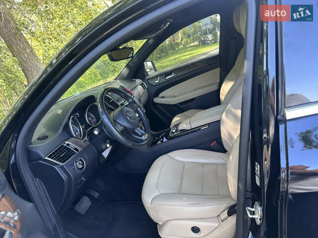 Чорний Мерседес GLE-Class Coupe, об'ємом двигуна 3 л та пробігом 65 тис. км за 46700 $, фото 15 на Automoto.ua
