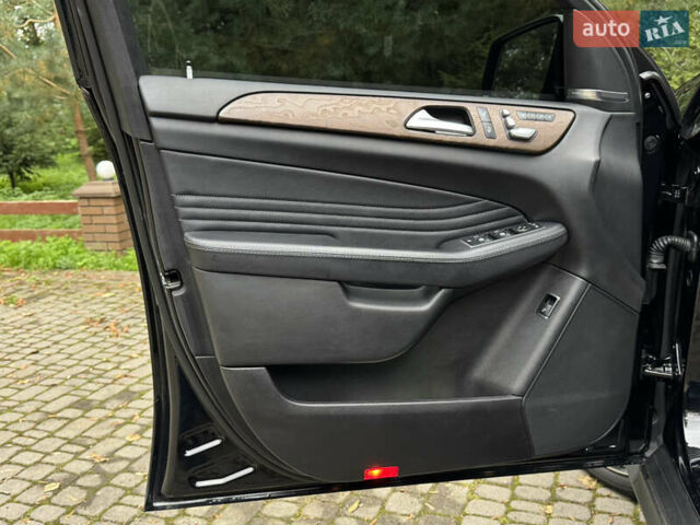 Мерседес GLE-Class Coupe 2017 у Дрогобичі на Automoto.ua Чорний Мерседес GLE-Class Coupe, об'ємом двигуна 3 л та пробігом 96 тис. км за 47999 $, фото 112 на Automoto.ua