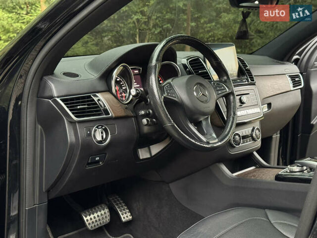 Мерседес GLE-Class Coupe 2017 у Дрогобичі на Automoto.ua Чорний Мерседес GLE-Class Coupe, об'ємом двигуна 3 л та пробігом 96 тис. км за 47999 $, фото 125 на Automoto.ua
