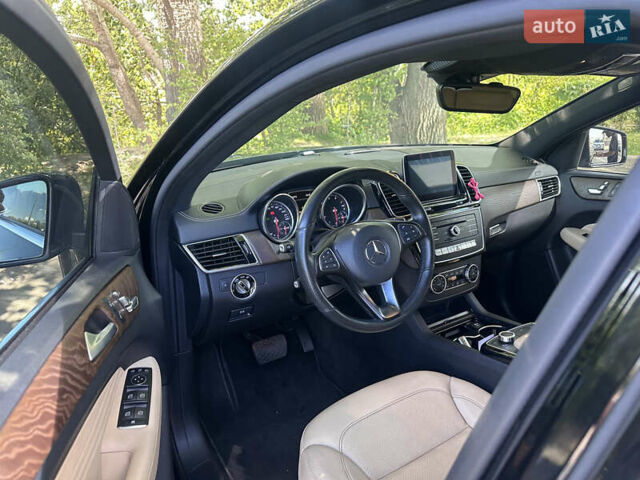 Чорний Мерседес GLE-Class Coupe, об'ємом двигуна 3 л та пробігом 65 тис. км за 46700 $, фото 12 на Automoto.ua