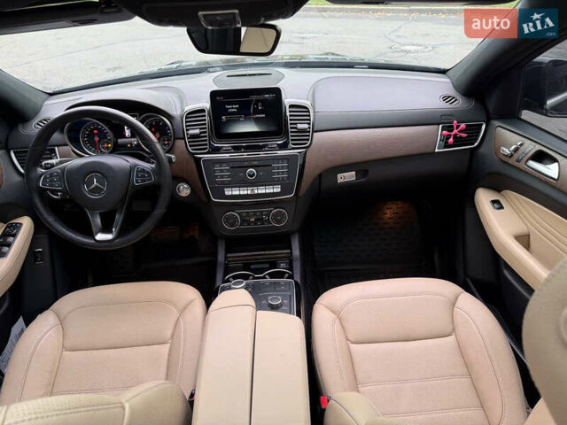 Черный Мерседес GLE-Class Coupe, объемом двигателя 3 л и пробегом 65 тыс. км за 45800 $, фото 8 на Automoto.ua