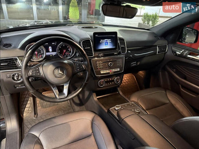 Чорний Мерседес GLE-Class Coupe, об'ємом двигуна 2.93 л та пробігом 165 тис. км за 47000 $, фото 9 на Automoto.ua