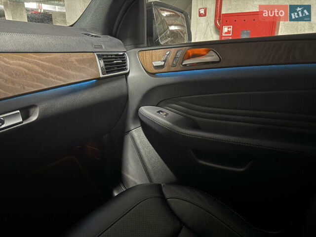 Чорний Мерседес GLE-Class Coupe, об'ємом двигуна 3 л та пробігом 108 тис. км за 45500 $, фото 32 на Automoto.ua
