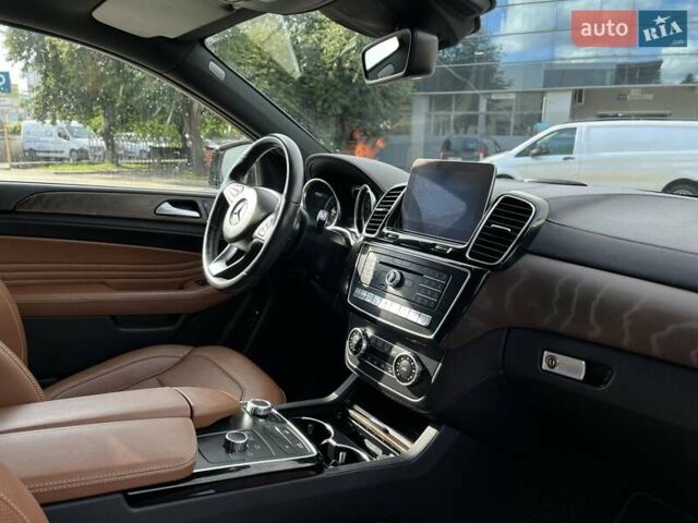 Черный Мерседес GLE-Class Coupe, объемом двигателя 3 л и пробегом 83 тыс. км за 49000 $, фото 10 на Automoto.ua