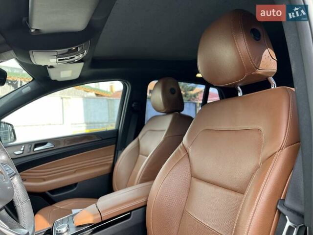 Черный Мерседес GLE-Class Coupe, объемом двигателя 3 л и пробегом 83 тыс. км за 49000 $, фото 25 на Automoto.ua