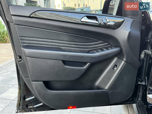Черный Мерседес GLE-Class Coupe, объемом двигателя 3 л и пробегом 237 тыс. км за 45900 $, фото 15 на Automoto.ua