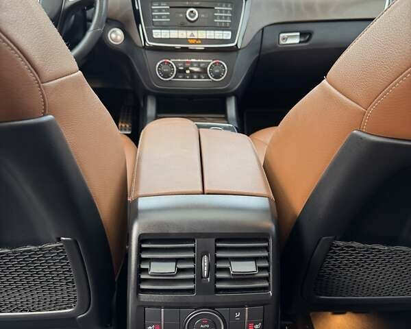 Чорний Мерседес GLE-Class Coupe, об'ємом двигуна 3 л та пробігом 82 тис. км за 46900 $, фото 26 на Automoto.ua