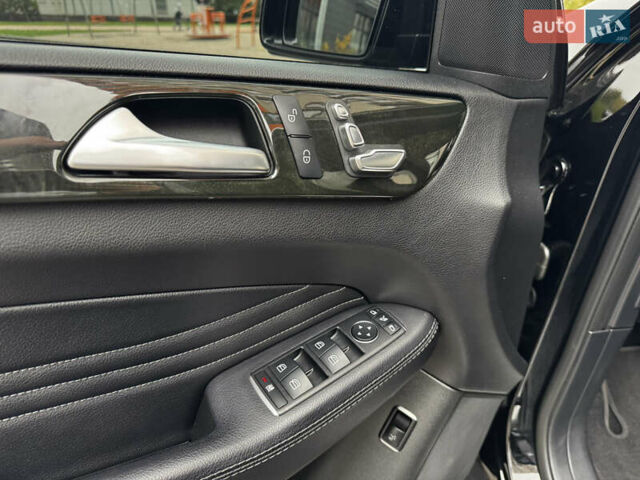 Чорний Мерседес GLE-Class Coupe, об'ємом двигуна 3 л та пробігом 237 тис. км за 43900 $, фото 12 на Automoto.ua