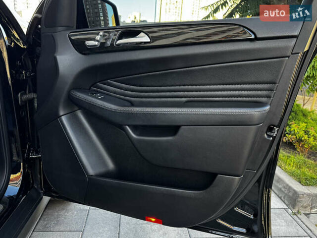 Черный Мерседес GLE-Class Coupe, объемом двигателя 3 л и пробегом 237 тыс. км за 45900 $, фото 24 на Automoto.ua