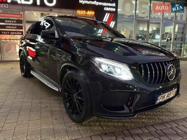 Чорний Мерседес GLE-Class Coupe, об'ємом двигуна 3 л та пробігом 61 тис. км за 49900 $, фото 3 на Automoto.ua