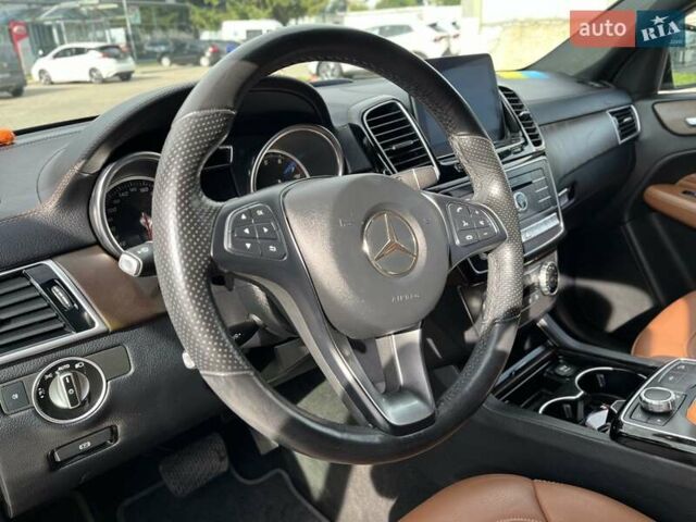 Черный Мерседес GLE-Class Coupe, объемом двигателя 3 л и пробегом 83 тыс. км за 49000 $, фото 16 на Automoto.ua