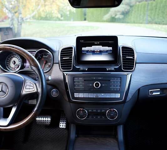 Черный Мерседес GLE-Class Coupe, объемом двигателя 3 л и пробегом 137 тыс. км за 47777 $, фото 27 на Automoto.ua