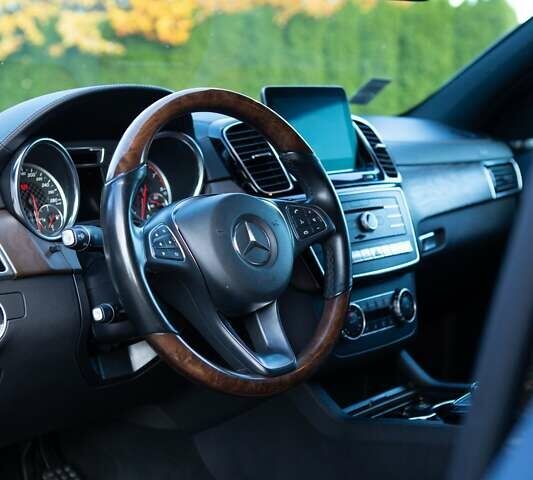 Черный Мерседес GLE-Class Coupe, объемом двигателя 3 л и пробегом 137 тыс. км за 47777 $, фото 16 на Automoto.ua