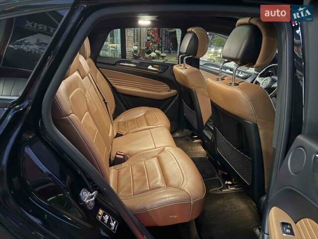 Чорний Мерседес GLE-Class Coupe, об'ємом двигуна 3 л та пробігом 61 тис. км за 49900 $, фото 46 на Automoto.ua