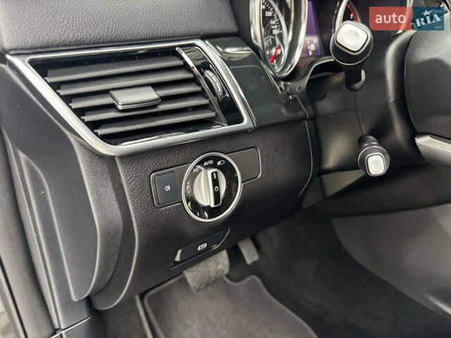 Чорний Мерседес GLE-Class Coupe, об'ємом двигуна 3 л та пробігом 237 тис. км за 43900 $, фото 15 на Automoto.ua