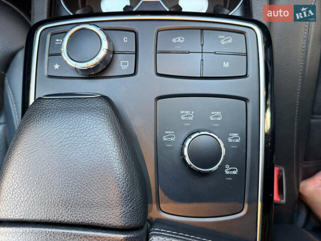 Чорний Мерседес GLE-Class Coupe, об'ємом двигуна 3 л та пробігом 108 тис. км за 45500 $, фото 22 на Automoto.ua