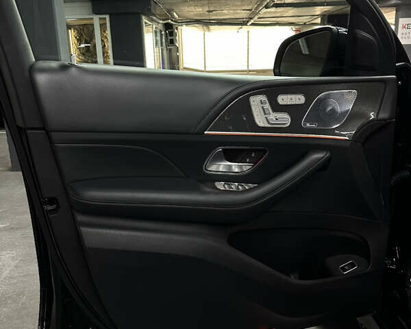 Чорний Мерседес GLE-Class Coupe, об'ємом двигуна 3.98 л та пробігом 13 тис. км за 98000 $, фото 28 на Automoto.ua