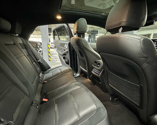 Чорний Мерседес GLE-Class Coupe, об'ємом двигуна 3.98 л та пробігом 13 тис. км за 98000 $, фото 50 на Automoto.ua