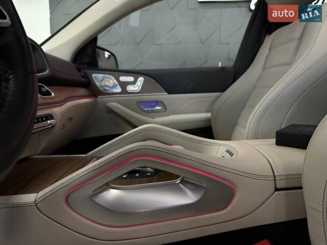 Чорний Мерседес GLE-Class Coupe, об'ємом двигуна 1.95 л та пробігом 53 тис. км за 88500 $, фото 42 на Automoto.ua
