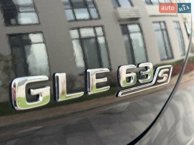 Черный Мерседес GLE-Class Coupe, объемом двигателя 4 л и пробегом 55 тыс. км за 122555 $, фото 2 на Automoto.ua