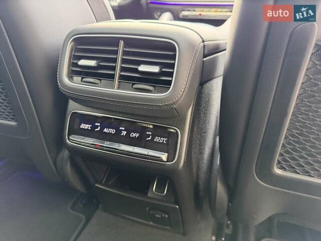 Черный Мерседес GLE-Class Coupe, объемом двигателя 4 л и пробегом 55 тыс. км за 122555 $, фото 22 на Automoto.ua