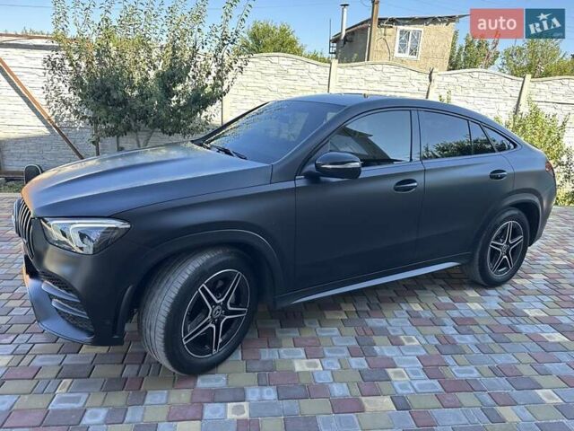 Черный Мерседес GLE-Class Coupe, объемом двигателя 1.99 л и пробегом 74 тыс. км за 90000 $, фото 1 на Automoto.ua