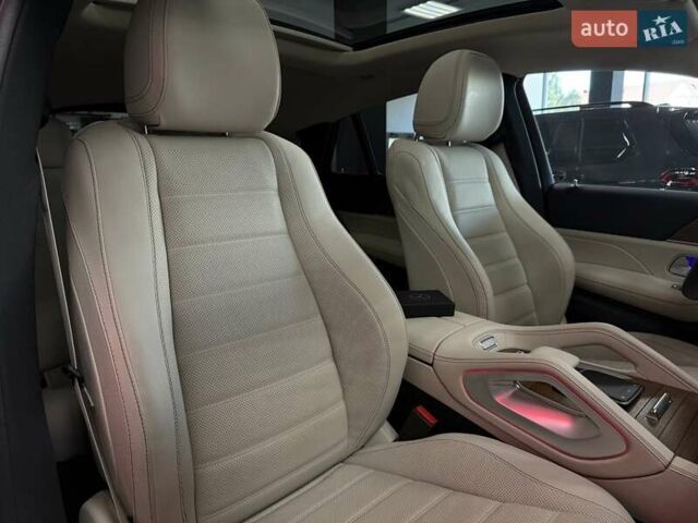 Чорний Мерседес GLE-Class Coupe, об'ємом двигуна 1.95 л та пробігом 53 тис. км за 88500 $, фото 69 на Automoto.ua