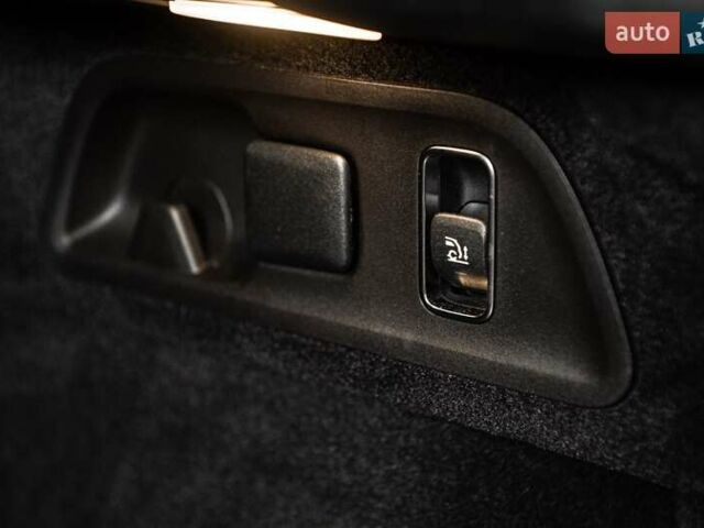 Чорний Мерседес GLE-Class Coupe, об'ємом двигуна 2.93 л та пробігом 29 тис. км за 94900 $, фото 69 на Automoto.ua