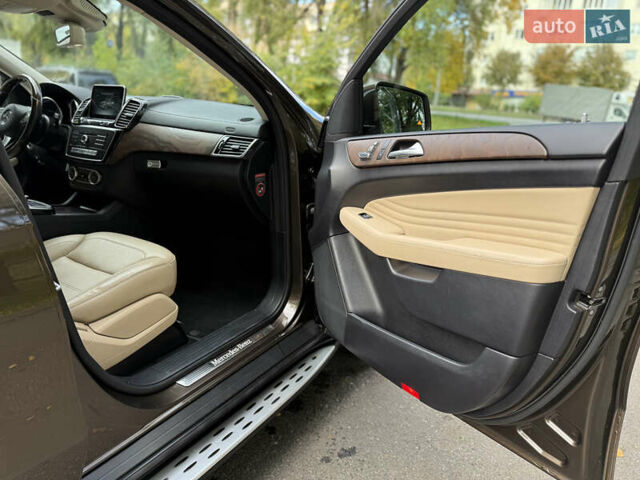 Коричневый Мерседес GLE-Class Coupe, объемом двигателя 2.99 л и пробегом 213 тыс. км за 36900 $, фото 36 на Automoto.ua