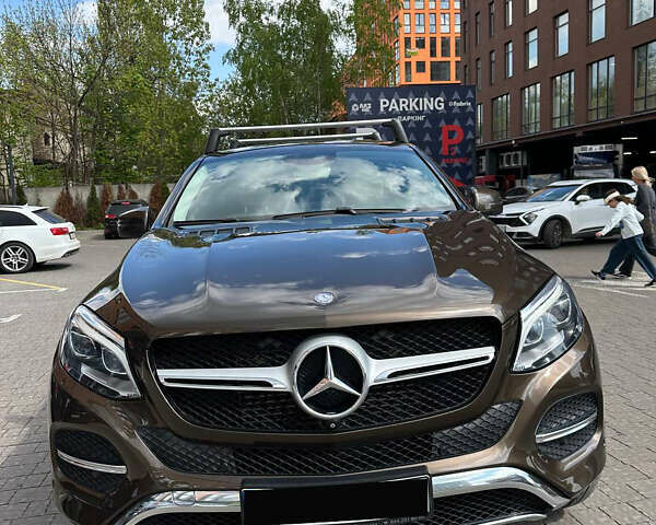 Коричневый Мерседес GLE-Class Coupe, объемом двигателя 2.99 л и пробегом 207 тыс. км за 38400 $, фото 2 на Automoto.ua