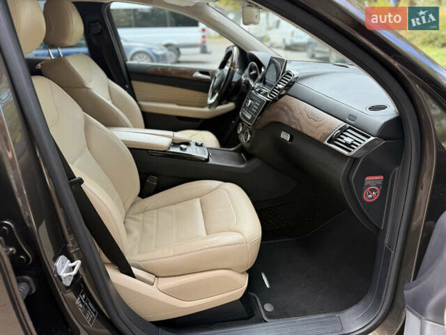 Коричневый Мерседес GLE-Class Coupe, объемом двигателя 2.99 л и пробегом 213 тыс. км за 36900 $, фото 37 на Automoto.ua