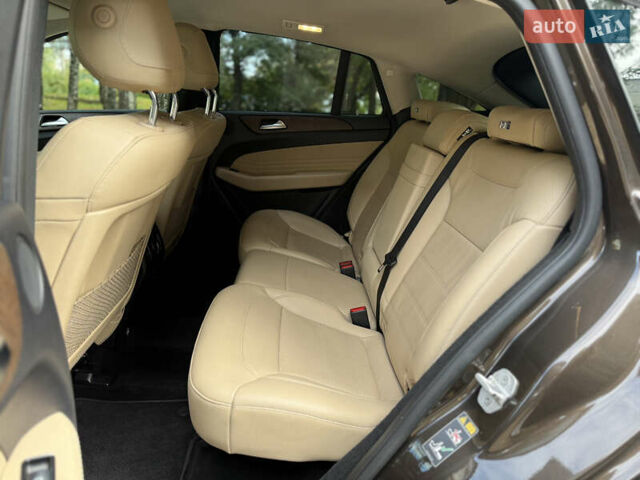 Коричневый Мерседес GLE-Class Coupe, объемом двигателя 2.99 л и пробегом 213 тыс. км за 36900 $, фото 32 на Automoto.ua