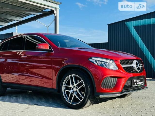 Красный Мерседес GLE-Class Coupe, объемом двигателя 2.99 л и пробегом 168 тыс. км за 38500 $, фото 61 на Automoto.ua