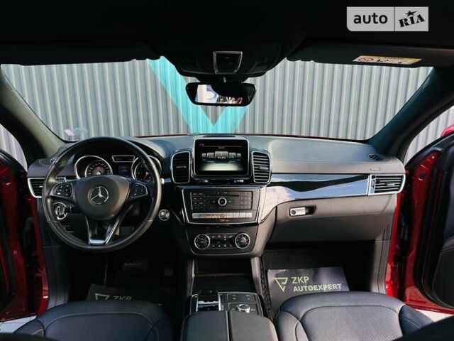 Красный Мерседес GLE-Class Coupe, объемом двигателя 2.99 л и пробегом 168 тыс. км за 38500 $, фото 12 на Automoto.ua