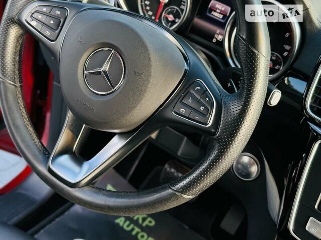 Красный Мерседес GLE-Class Coupe, объемом двигателя 2.99 л и пробегом 168 тыс. км за 38500 $, фото 90 на Automoto.ua