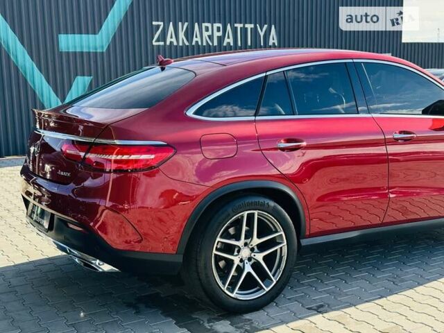 Красный Мерседес GLE-Class Coupe, объемом двигателя 2.99 л и пробегом 168 тыс. км за 38500 $, фото 59 на Automoto.ua