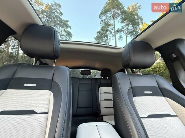 Красный Мерседес GLE-Class Coupe, объемом двигателя 3 л и пробегом 15 тыс. км за 123000 $, фото 36 на Automoto.ua