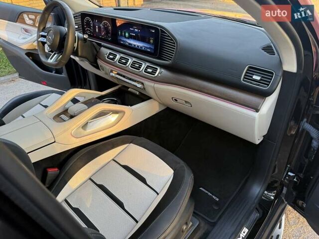 Красный Мерседес GLE-Class Coupe, объемом двигателя 3 л и пробегом 15 тыс. км за 123000 $, фото 34 на Automoto.ua