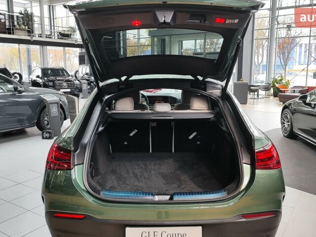 Мерседес GLE-Class Coupe, объемом двигателя 2.99 л и пробегом 0 тыс. км за 137586 $, фото 5 на Automoto.ua