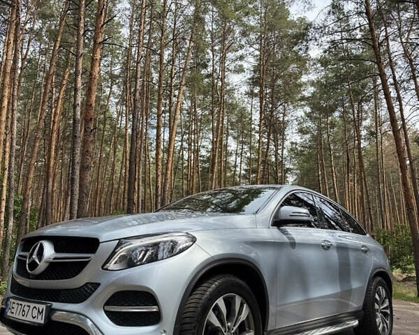 Серый Мерседес GLE-Class Coupe, объемом двигателя 2.99 л и пробегом 131 тыс. км за 47500 $, фото 21 на Automoto.ua