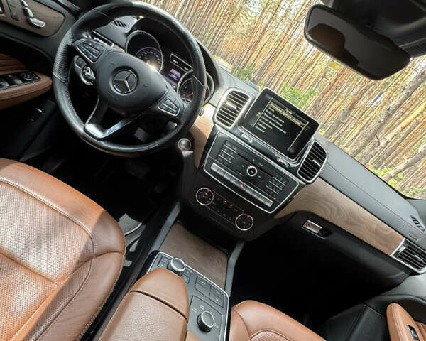 Серый Мерседес GLE-Class Coupe, объемом двигателя 2.99 л и пробегом 131 тыс. км за 47500 $, фото 10 на Automoto.ua