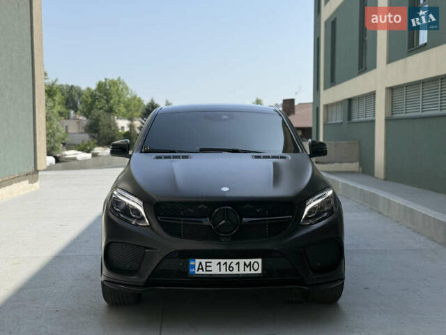 Сірий Мерседес GLE-Class Coupe, об'ємом двигуна 3 л та пробігом 109 тис. км за 39999 $, фото 5 на Automoto.ua