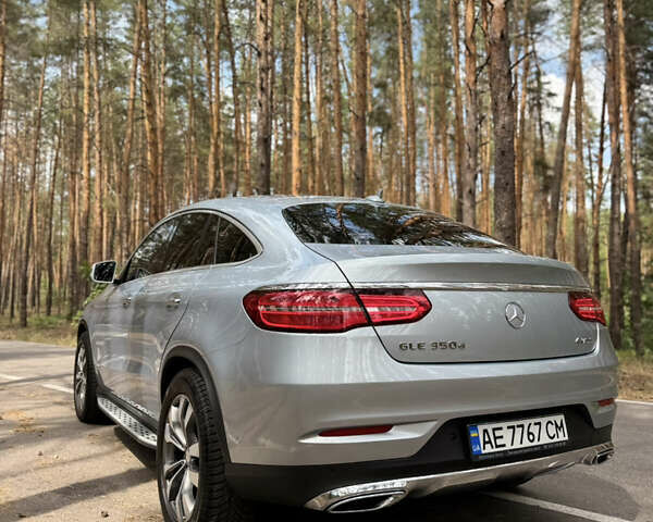 Серый Мерседес GLE-Class Coupe, объемом двигателя 2.99 л и пробегом 131 тыс. км за 47500 $, фото 18 на Automoto.ua