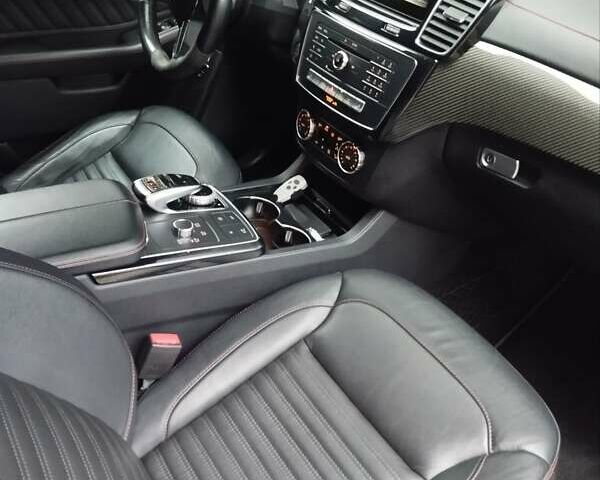 Серый Мерседес GLE-Class Coupe, объемом двигателя 3 л и пробегом 120 тыс. км за 42500 $, фото 2 на Automoto.ua