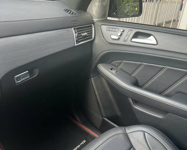 Сірий Мерседес GLE-Class Coupe, об'ємом двигуна 3 л та пробігом 149 тис. км за 35900 $, фото 29 на Automoto.ua