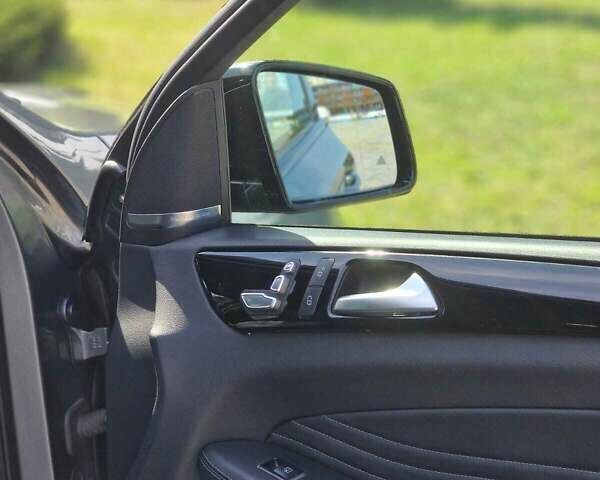 Серый Мерседес GLE-Class Coupe, объемом двигателя 2.99 л и пробегом 198 тыс. км за 45500 $, фото 13 на Automoto.ua