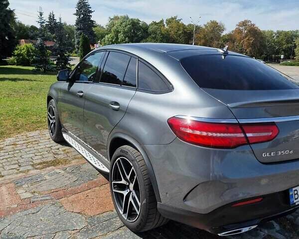 Серый Мерседес GLE-Class Coupe, объемом двигателя 2.99 л и пробегом 198 тыс. км за 45500 $, фото 4 на Automoto.ua