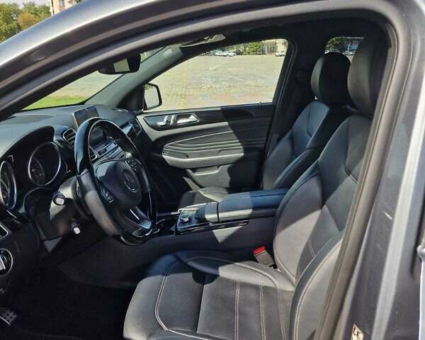 Серый Мерседес GLE-Class Coupe, объемом двигателя 2.99 л и пробегом 198 тыс. км за 45500 $, фото 22 на Automoto.ua