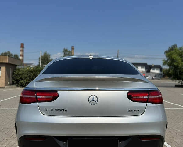 Сірий Мерседес GLE-Class Coupe, об'ємом двигуна 2.99 л та пробігом 200 тис. км за 41000 $, фото 6 на Automoto.ua